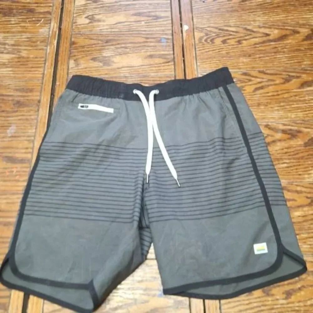 Vuori Men’s “Banks” Hybrid Short 7” Inseam Linerless sz Small - Picture 2 of 4